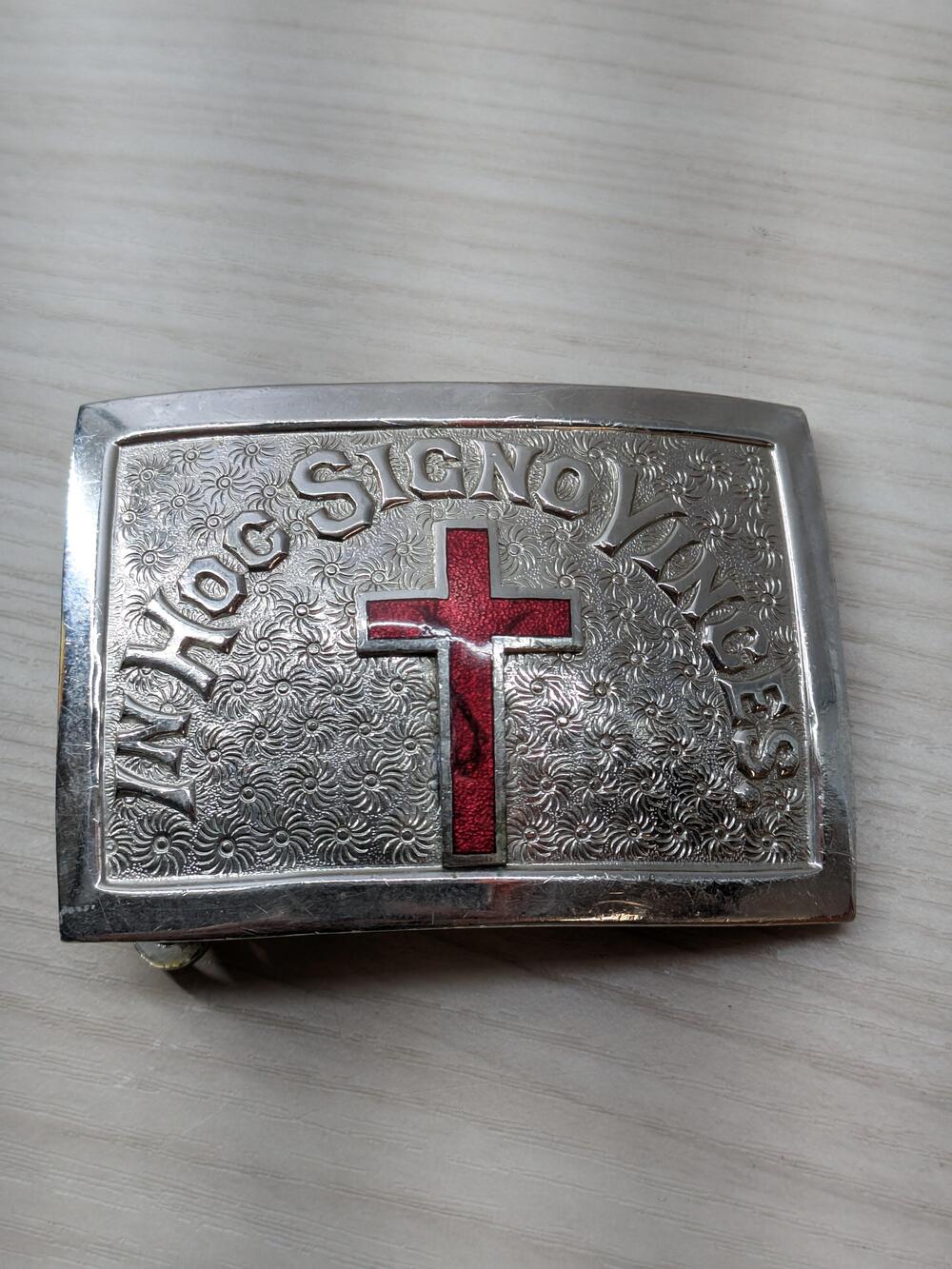In Hoc Signo Vinces Belt Buckle Mens Silver Red Cross Enamel Masonic Templar